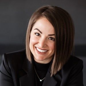 Meet your Posher, Traci